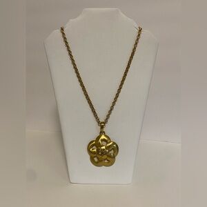 Flower Pendant Necklace